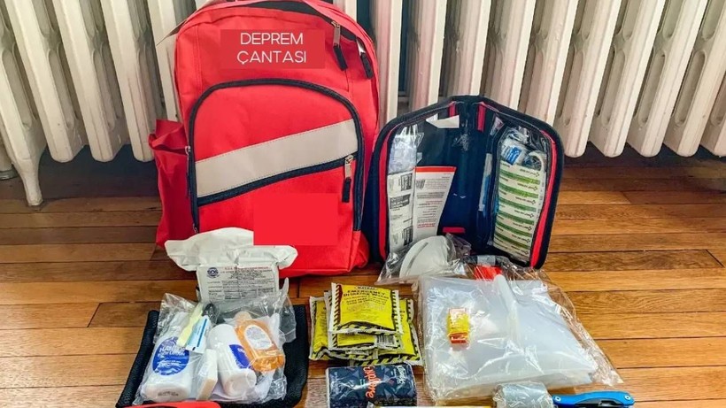 Deprem Çantası Nasıl Hazırlanır ve Deprem Çantası İçinde Neler Olmalı? İşte Tam Liste - Resim: 1
