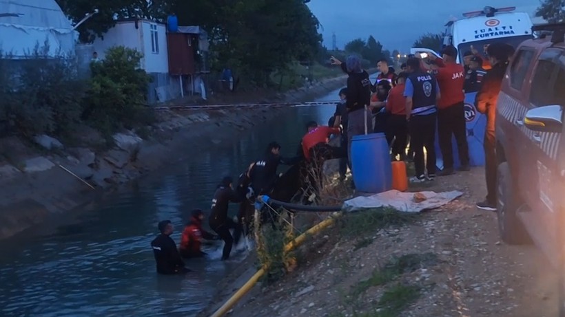 Kayıp Çocuklarda ‘Sulama Kanalı’ Gizemi… Bir Çocuğun Daha Cansız Bedeni Bulundu - Resim : 1