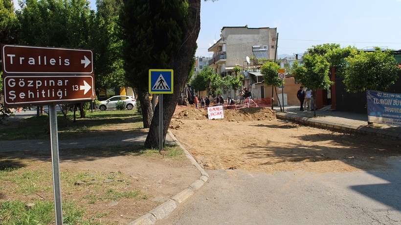Yol Çalışmasında Korkunç Keşif! Görenlerin Eli Ayağı Titredi… Acilen Durduruldu - Resim : 2