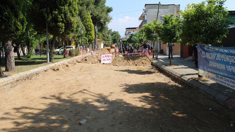 Yol Çalışmasında Korkunç Keşif! Görenlerin Eli Ayağı Titredi… Acilen Durduruldu - Resim : 1
