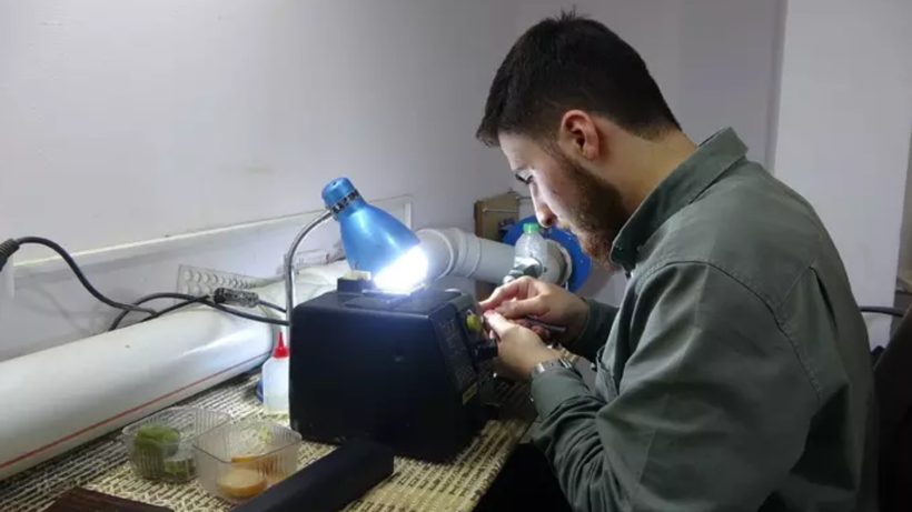 Malzemesinin Gramı Altından Pahalı, Fiyatı Ev Fiyatlarıyla Yarışıyor! Tek Tek İşleyip, Tanesini En Az 15 Bin Liraya Satıyor - Resim: 2