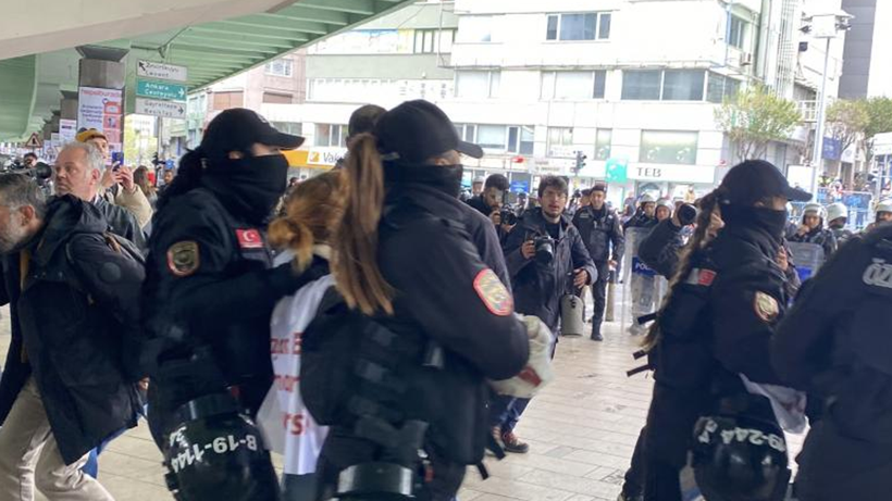 1 Mayıs'ta Taksim'e Çıkmak İsteyenlere Sert Müdahale! Bakan Ali Yerlikaya Gözaltı Sayısını Açıkladı - Resim : 2