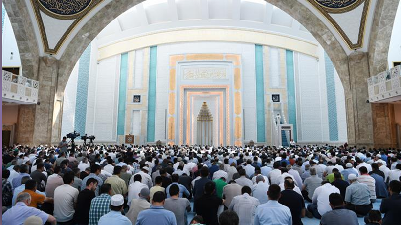 Diyanet’ten Tartışma Yaratacak ‘Cuma’ Hutbesi! 'Dostlukla Başlayan Kadın Erkek Arkadaşlıkları Zina Batağına Çekiyor' - Resim : 1