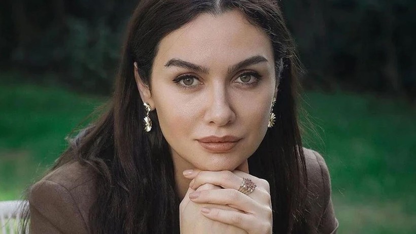 Sırrı Süreyya Önder’in Kızı Ceren’in Mektubu Yürekleri Dağladı: Oyuncu Birce Akalay'dan Duygusal Yorum - Resim : 2