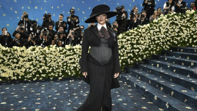 Met Gala'da Bebek Müjdesi: Rihanna Üçüncü Kez Anne Oluyor - Resim : 1