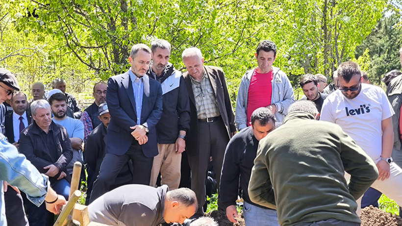 Fahrettin Altun’un Acı Günü! Amcası Hayatını Kaybetti - Resim : 1