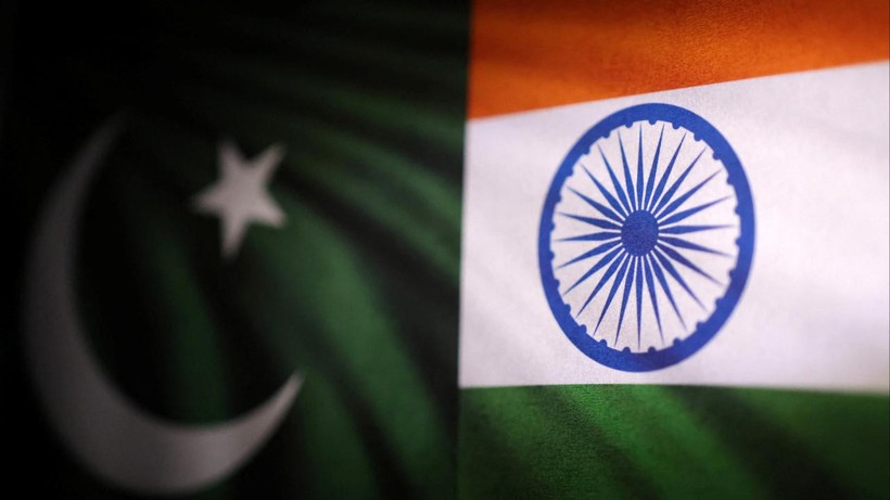 Hindistan'dan Pakistan'a Füze Saldırısı: 1 Ölü, 5 Yaralı - Resim : 1