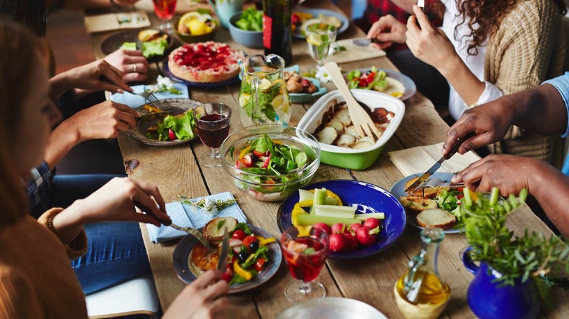Yemek Yerken Bunları Yapmak Zeka Eksikliğinin Göstergesiymiş - Resim: 4