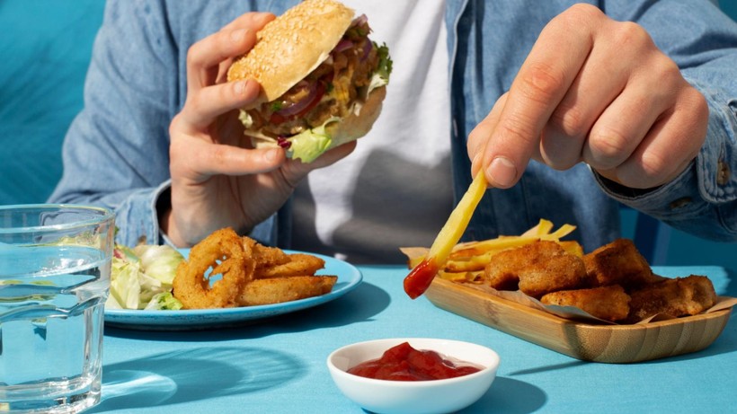Yemek Yerken Bunları Yapmak Zeka Eksikliğinin Göstergesiymiş - Resim: 2