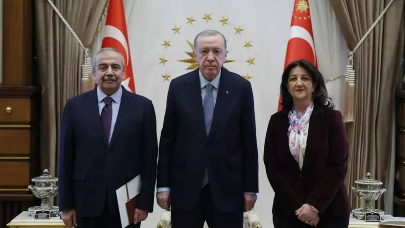 Cumhurbaşkanı Erdoğan ile Sırrı Süreyya Önder Arasında 'Çocuk' Diyaloğu - Resim : 2