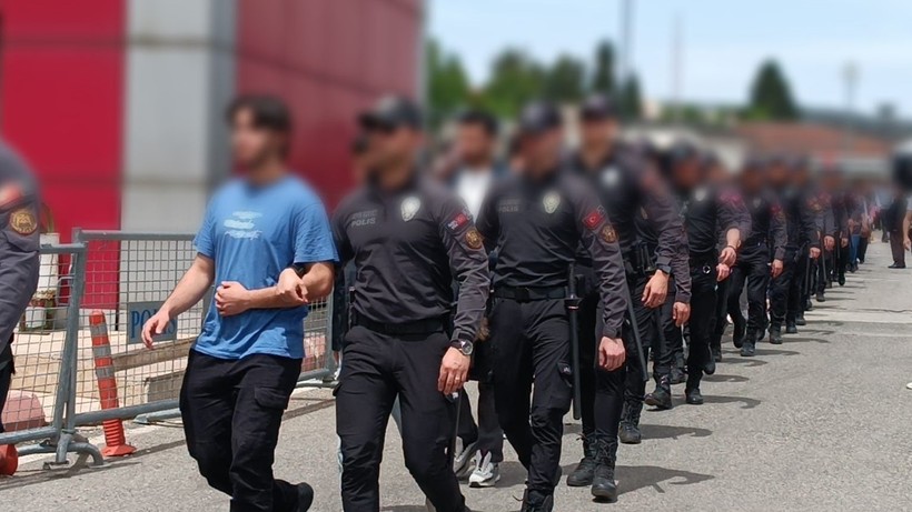 FETÖ’nün Gizli Üye Yöntemi İfşa Oldu! İki Kod Adı, 47 İlde Tek Plan… Telefon Kayıtları Ortaya Döküldü - Resim : 1