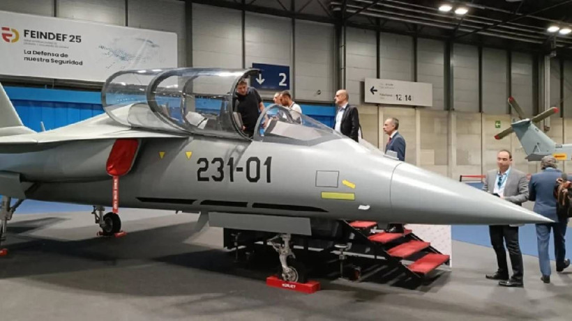 TUSAŞ’tan Tarihi Başarı: Türk Uçağı Avrupa Semalarında! Yerli ve Milli Hürjet’le Tarih Yazılıyor - Resim: 3