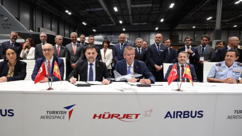 TUSAŞ’tan Tarihi Başarı: Türk Uçağı Avrupa Semalarında! Yerli ve Milli Hürjet’le Tarih Yazılıyor - Resim: 1