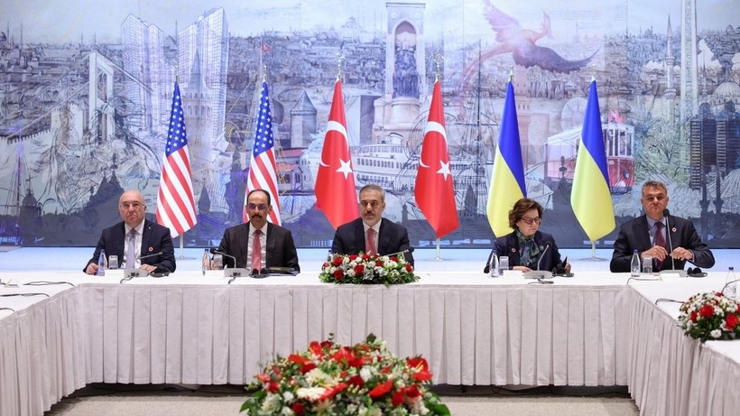 Türkiye-ABD-Ukrayna Masada: Barışa İlk Adım... İstanbul'daki Kritik Zirve Başladı - Resim : 1