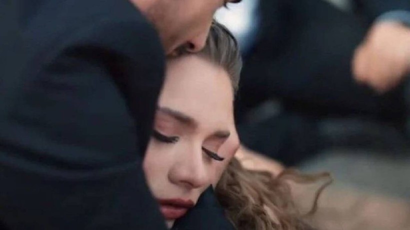 Fenomen Dizide Beklenmedik Ayrılık! Miray Daner, Hudutsuz Sevda'ya Veda Etti - Resim: 4