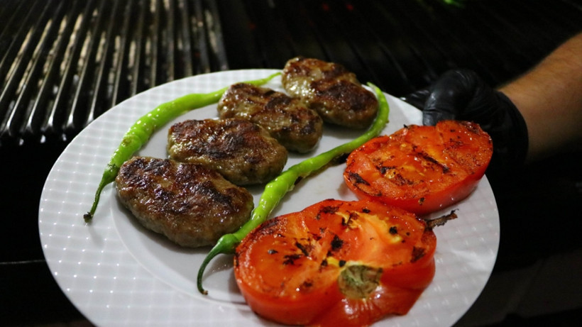 Etikette Başka, İçinde Başka! 'Dana' Diye 'Domuz' Eti Satmışlar: Ünlü Markalar da Skandal Listesinde - Resim : 1