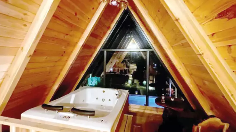 Bungalovda 'Gizli Kamera Skandalında' Yeni Delil! Telefondan Çıktı, Ampuldeki El Kimin? - Resim : 1