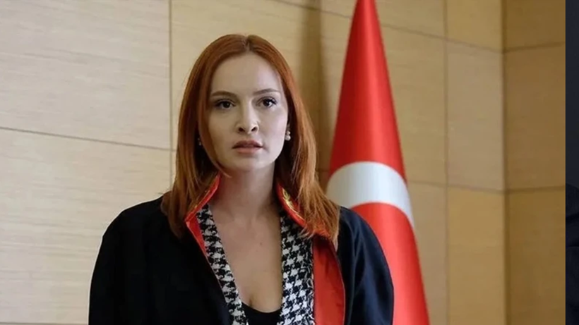 Ünlü Oyuncu Başak Gümülcinelioğlu'ndan Cannes’ta Büyük Sürpriz! Kimse Bilmiyordu, Herkese Duyurdu - Resim : 1