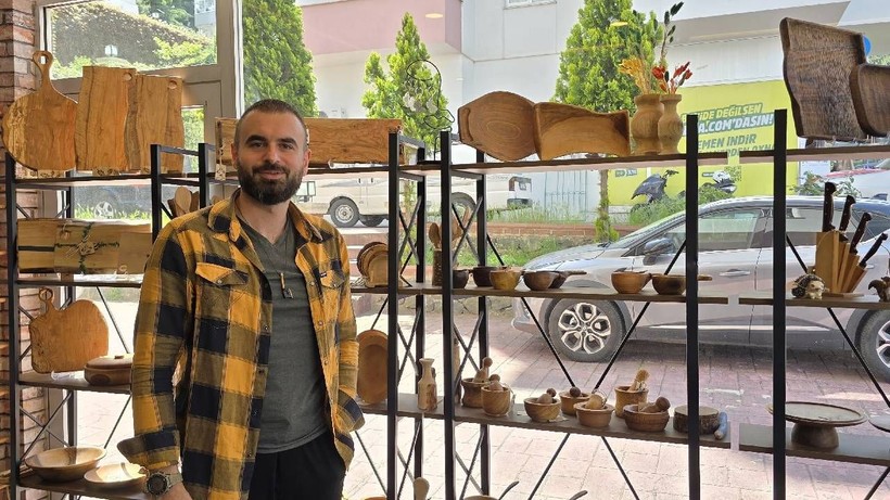 Hobi Olarak Başladı, Mesleği Oldu: Elleriyle Tek Tek Yapıyor, İnternetten Servet Değerinde Satıyor - Resim: 2