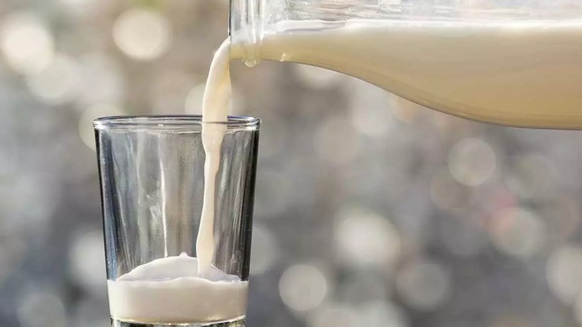 Sıcak Yaz Aylarında Mutlaka Yapın! Sütün İçine Bir Tane Eklemek Yetiyor, Günlerce Ekşimeden Duruyor - Resim: 6