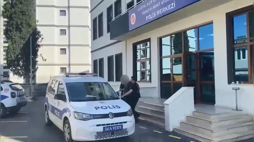 İETT Otobüsünde Korku Dolu Anlar… Kız Öğrencilere Kabusu Yaşattı! Polisi Duydu Kendinden Geçti - Resim : 3