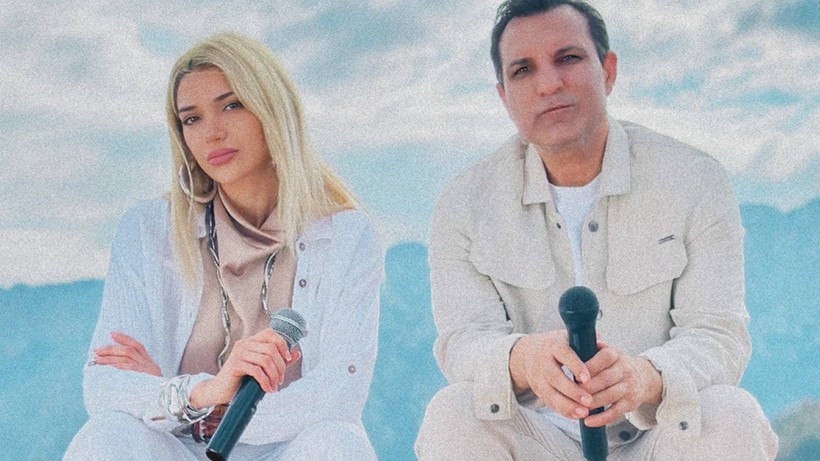Rafet El Roman Bu Kez Kızıyla Söyledi! Sosyal Medyada Övgüler Yağdı - Resim : 2
