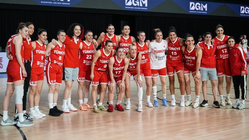 A Milli Kadın Basketbol Takımı, Litvanya'yı Devirdi - Resim : 1