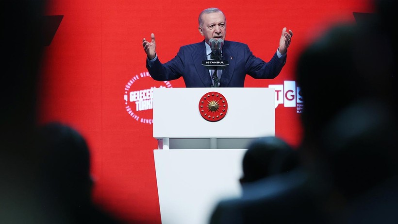 Cumhurbaşkanı Erdoğan'dan Kritik Mesajlar: Ülkemiz Önünde Yeni Bir Sayfa Açılacak - Resim : 3