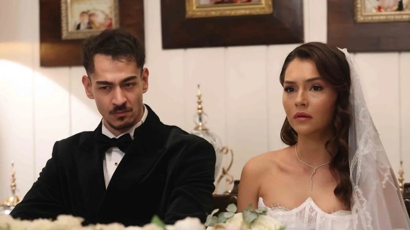 ATV'de İki Haftada İki Skandal! Sosyal Medya Ayağa Kalktı - Resim : 5