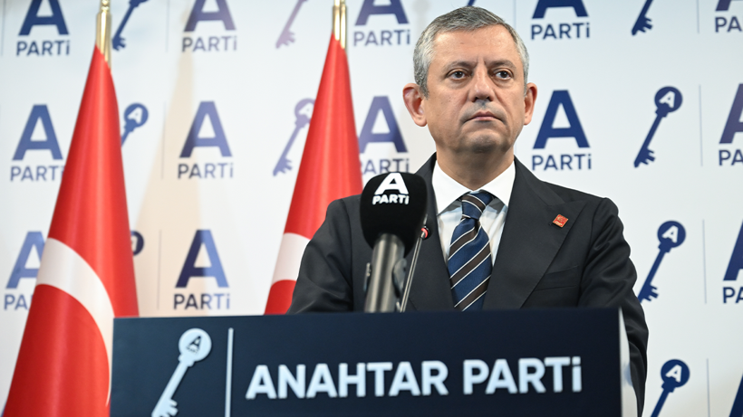 Özgür Özel'den İzmir'deki Grev İçin Kritik Mesaj: 'Kimse Greve Çıkmış İşçiye Laf Söylememizi Beklemesin' - Resim : 6