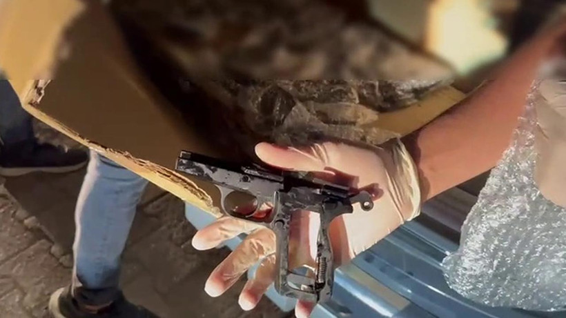 Sakarya'da Silah Operasyonu! 100 Tabanca ve Şarjör Ele Geçirildi - Resim : 1