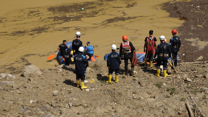 Trabzon'daki Selde Kaybolan Kişiyle İlgili Yeni Detay: Arama Çalışmaları 3. Gününde - Resim : 1