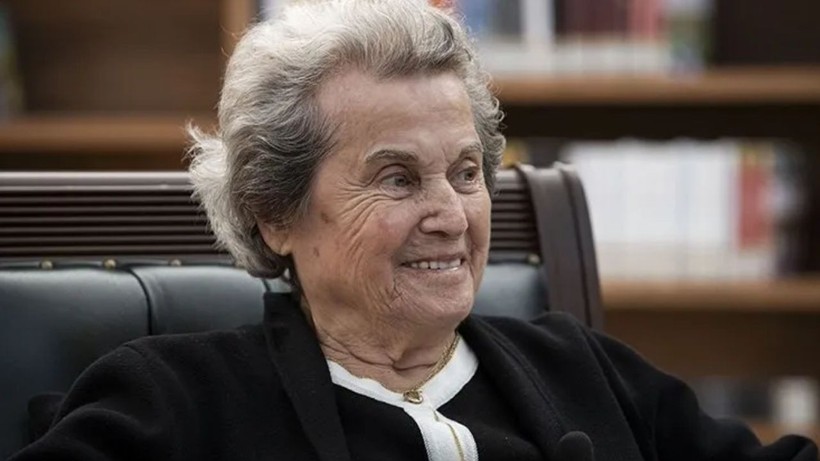 Mona Roza'ya İlham Veren Muazzez Akkaya Giray Hayatını Kaybetti - Resim : 1