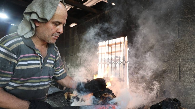100 Derecede Bayram Mesaisi: 14 Kişi Alevler İçinde 3 Gün Çalışıyor, 200 Tane Yapıp Servet Kazanıyor - Resim: 4