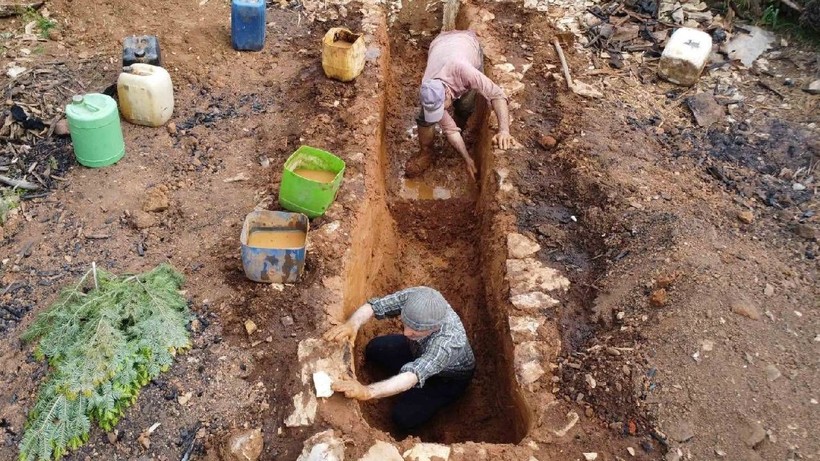 Toprak Kuyusuna Gömüp Çamurla Kaplanıyor: 72 Saat Bekleyip Damla Damla Süzülüyor - Resim: 5