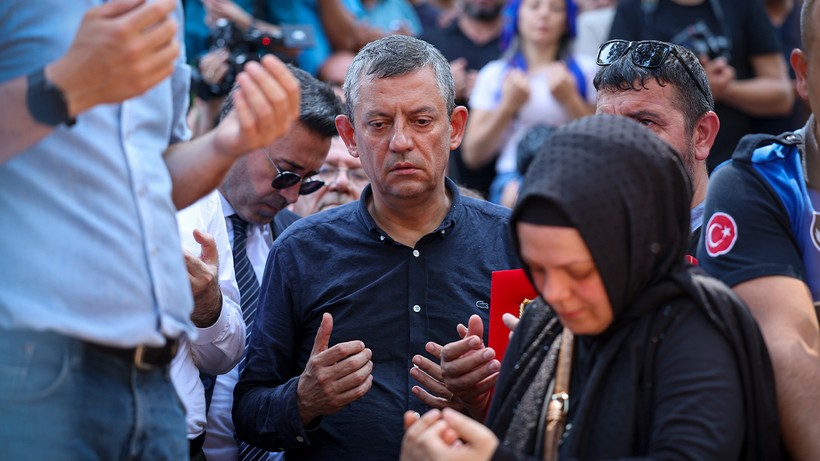 Ferdi Zeyrek'e En Yakın Dosttan Yürek Burkan Veda - Resim : 7