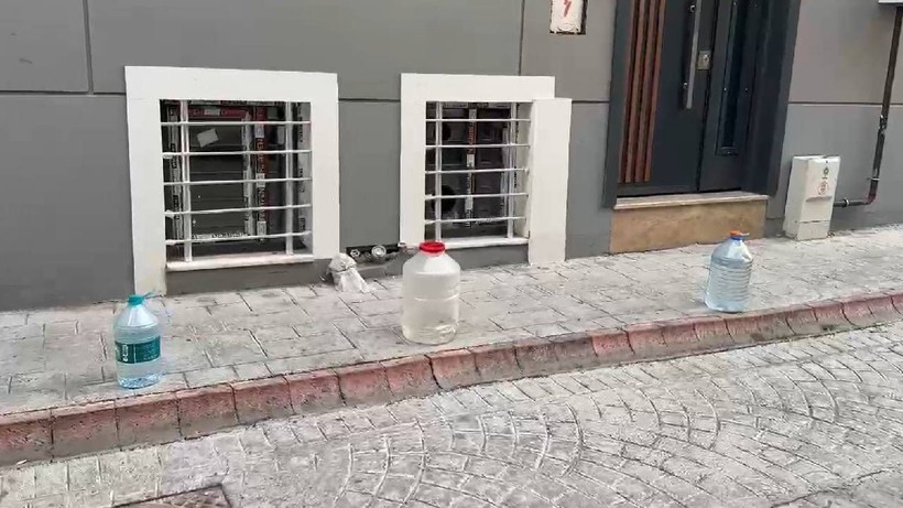 Evinin Önüne Duba Koyan Yandı! Artık Park Yeri Ayırma Devri Bitti: Tek Bir Şikayet Yetiyor - Resim: 1