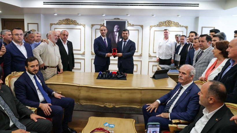 Özgür Özel'den İktidara 'Gaziosmanpaşa' Tepkisi - Resim : 4