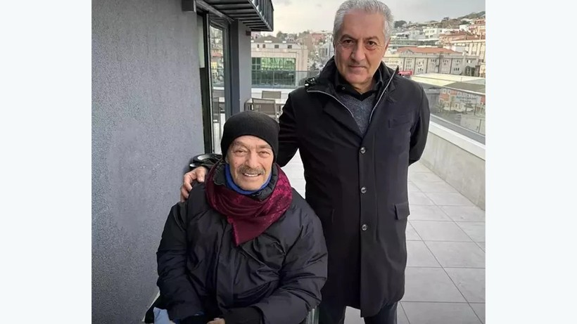 Yeşilçam'ın Hırçın Yakışıklısı Kadir İnanır'dan Aylar Sonra İlk Fotoğraf! Son Hali Ortaya Çıktı - Resim : 2
