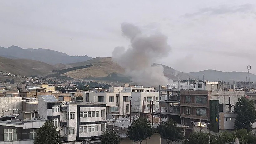 İran Yerle Bir Oldu! İşte İsrail Bombardımanı Sonrası İlk Kareler - Resim : 3
