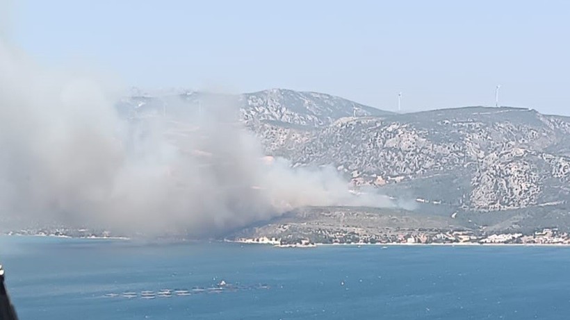 İzmir'de Orman Yangını! 150 Ev ve İş Yerinde Tahliye - Resim : 1