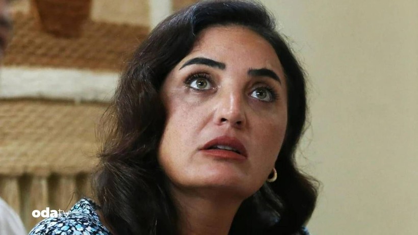 Ünlü Oyuncu Fadik Sevin Atasoy Sır Gibi Sakladığı Hastalığını İlk Kez Açıkladı: 'Küllerimden Doğdum' - Resim: 1