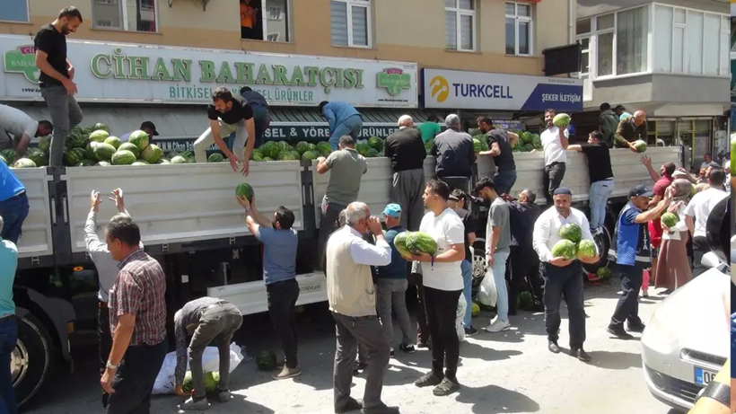 1 Saatte 30 Tonu Tükendi! Bedava Olduğunu Duyan Akın Etti - Resim : 3