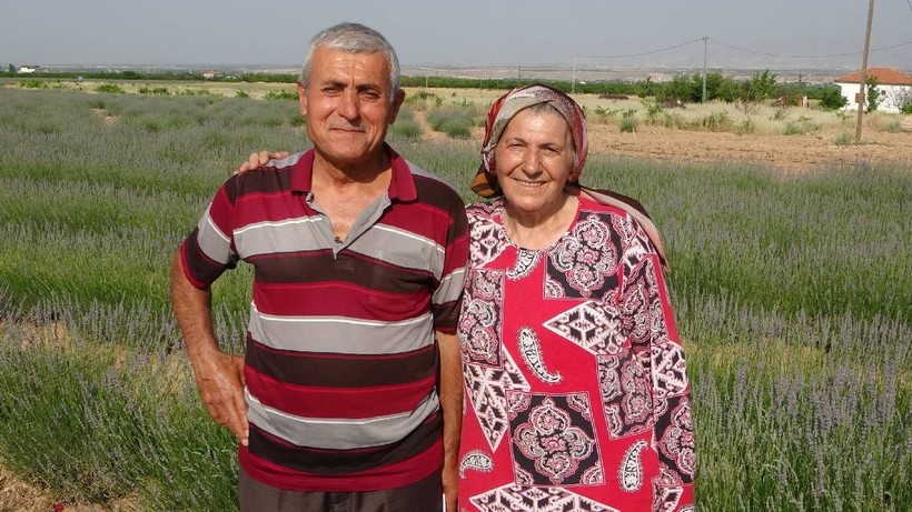 İnternetten Gördü, Eşiyle Köşeyi Döndü: 3. Kez Hasat Ediyor, Gören Hayran Kalıyor - Resim: 2