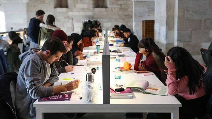ÖZEL ÜNİVERSİTE FİYATLARI 2025: En Ucuz ve En Pahalı Özel Üniversiteler Belli Oldu! İşte Bölüm Bölüm Üniversite Fiyatları - Resim: 3