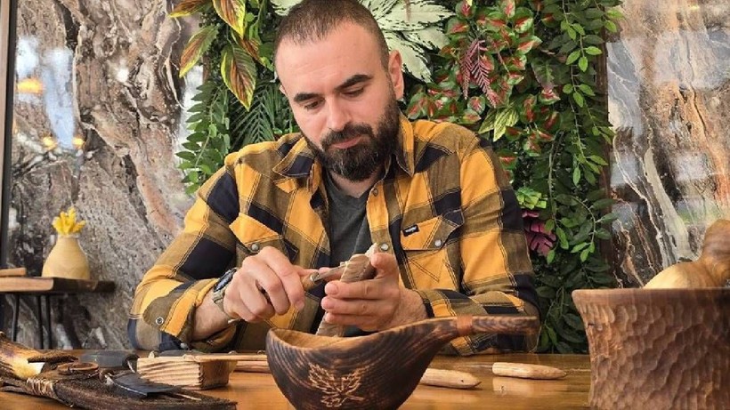 Hobi Diye Başladı Yeni İşi Oldu: Hepsini Tek Tek Oyuyor, İnternetten Servet Değerinde Satıyor - Resim: 5