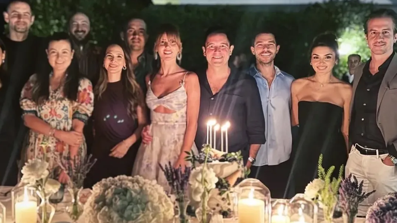 Hande Erçel’den Ayrılık İddiaları Sonrasında Büyük Şov! Sabancılar’da Pozları Peş Peşe Sıraladı - Resim : 1