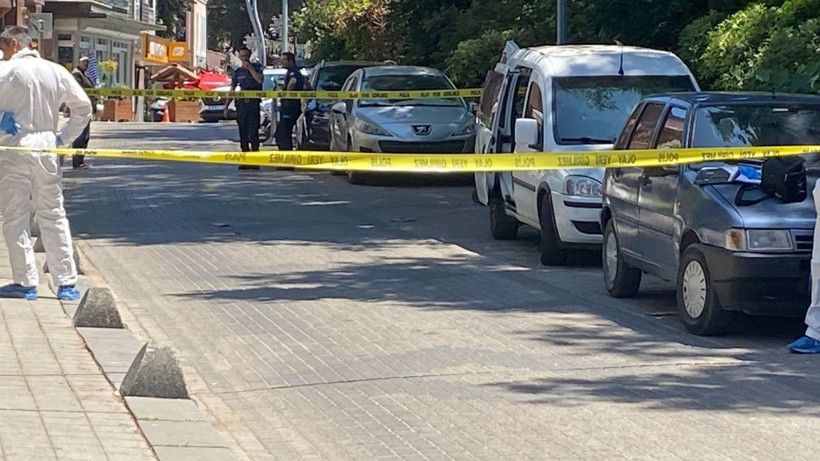 Park Halindeki Otomobilden Ceset Çıktı! 'Günlerdir Koku Geliyordu...' - Resim : 1