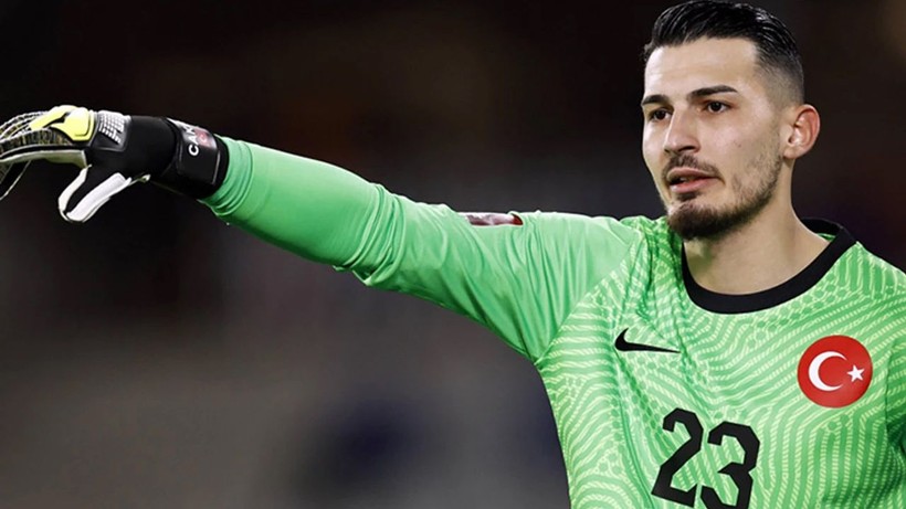 Uğurcan Çakır'dan Olay Talep! Trabzonspor Taraftarı Ayağa Kalktı - Resim: 1