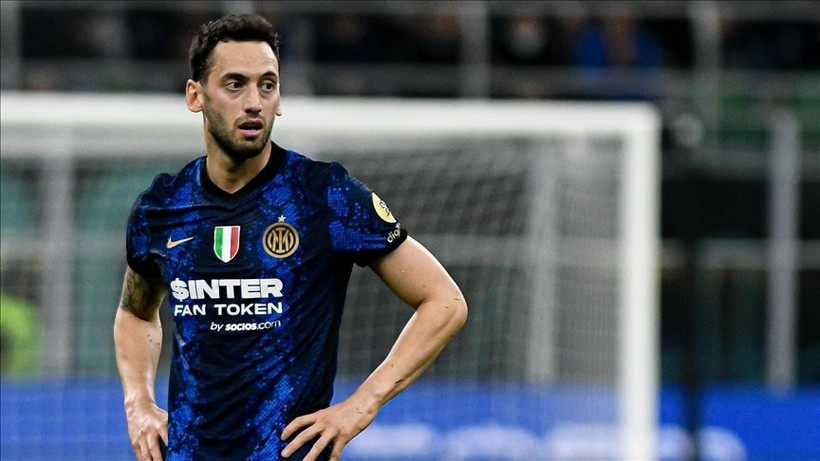 Hakan Çalhanoğlu Gemileri Yaktı! Daha Fazla Dayanamadı - Resim: 1